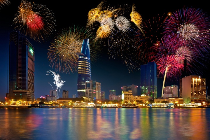 Fireworks & New Year Eve Celebration On Saigon River With Cruise