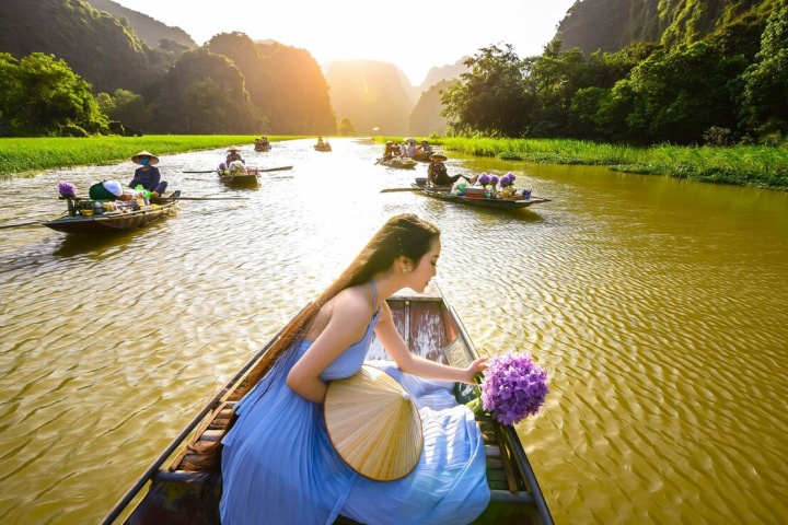 Hoa Lu - Tam Coc Or Trang An Full Day Tour
