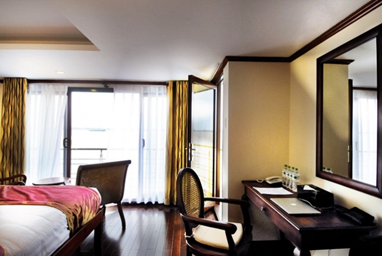 RV-Mekong-Prestige-II-Terrace-Suite-760x510