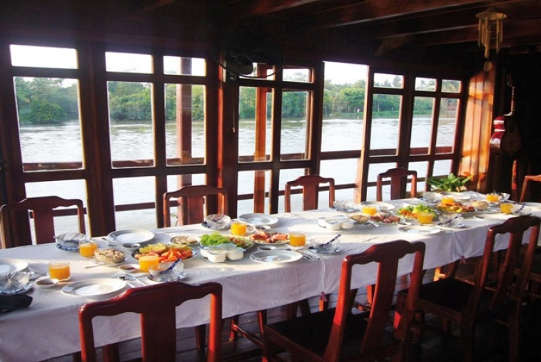 Mekong-Emotion-Cruise-breakfast-800x450