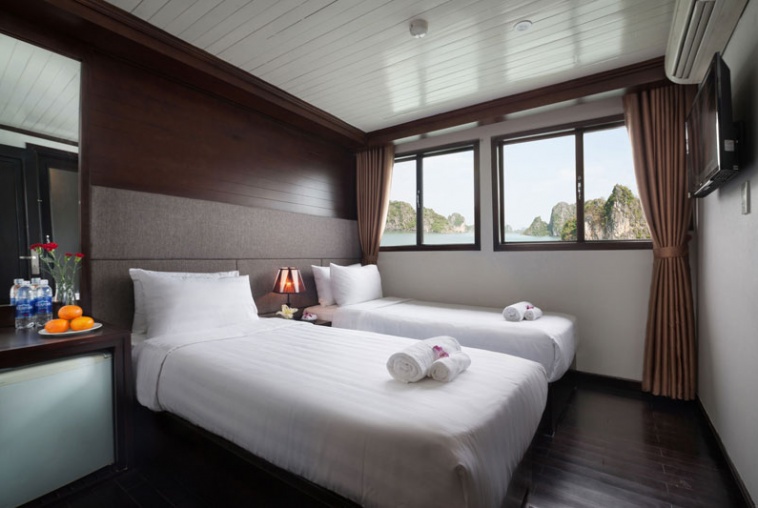 Vietnam-Travel-Group-Stellar-Cruise11