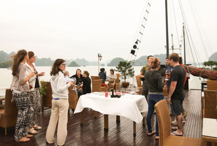 Vietnam-Travel-Group-Stellar-Cruise6