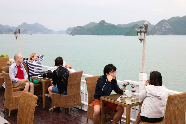 Vietnam-Travel-Group-Stellar-Cruise7