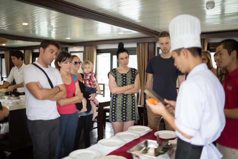 Vietnam-Travel-Group-Stellar-Cruise8