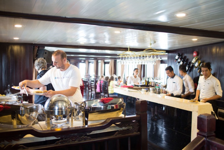 Vietnam-Travel-Group-Stellar-Cruise9